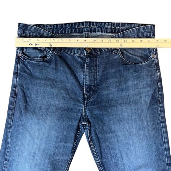 Calvin Klein Men's Jeans Medium Wash Blue Straight Leg Size  36x34 - Picture 2 of 10
